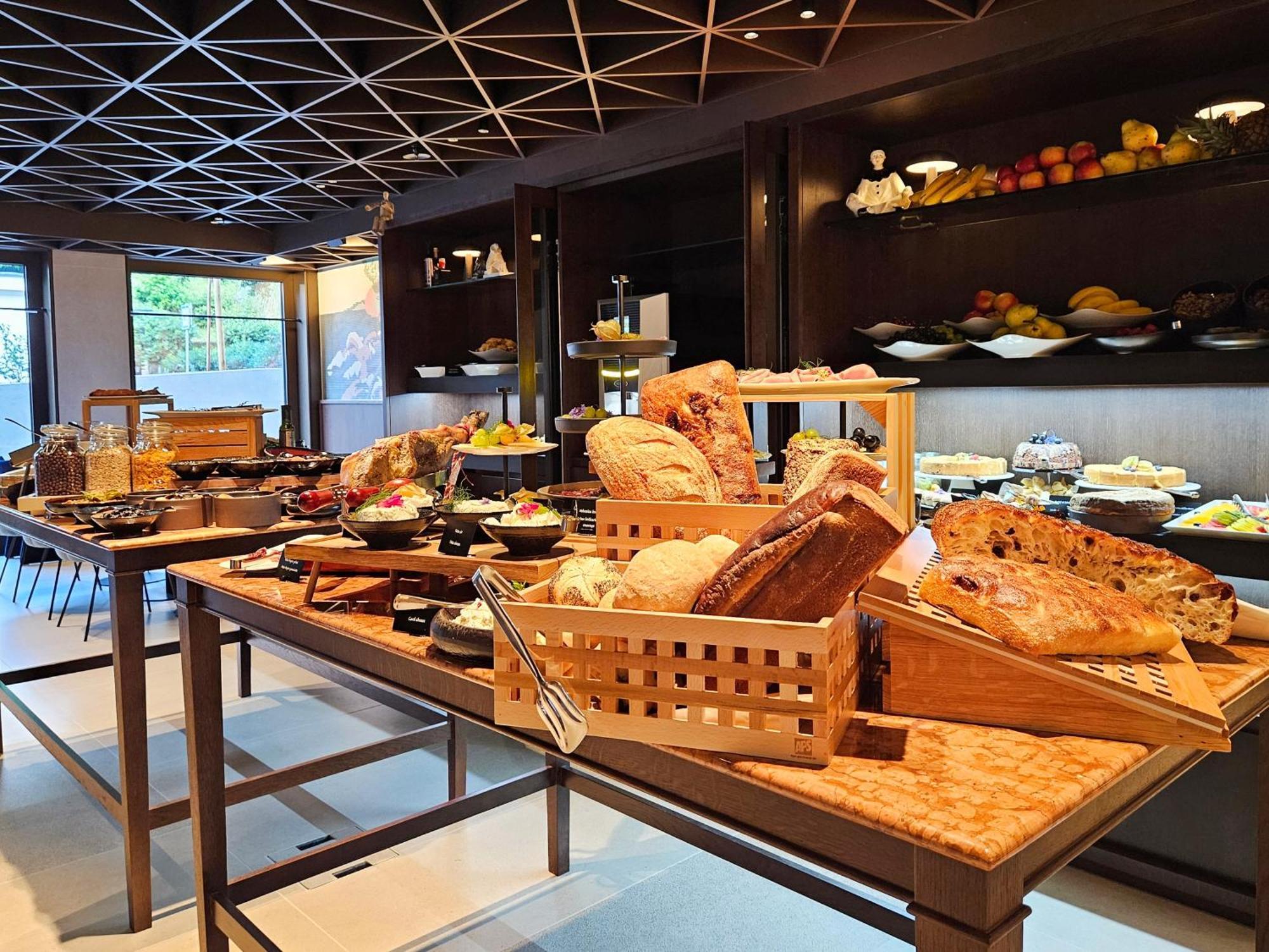 Keight Hotel Opatija, Curio Collection By Hilton Luaran gambar