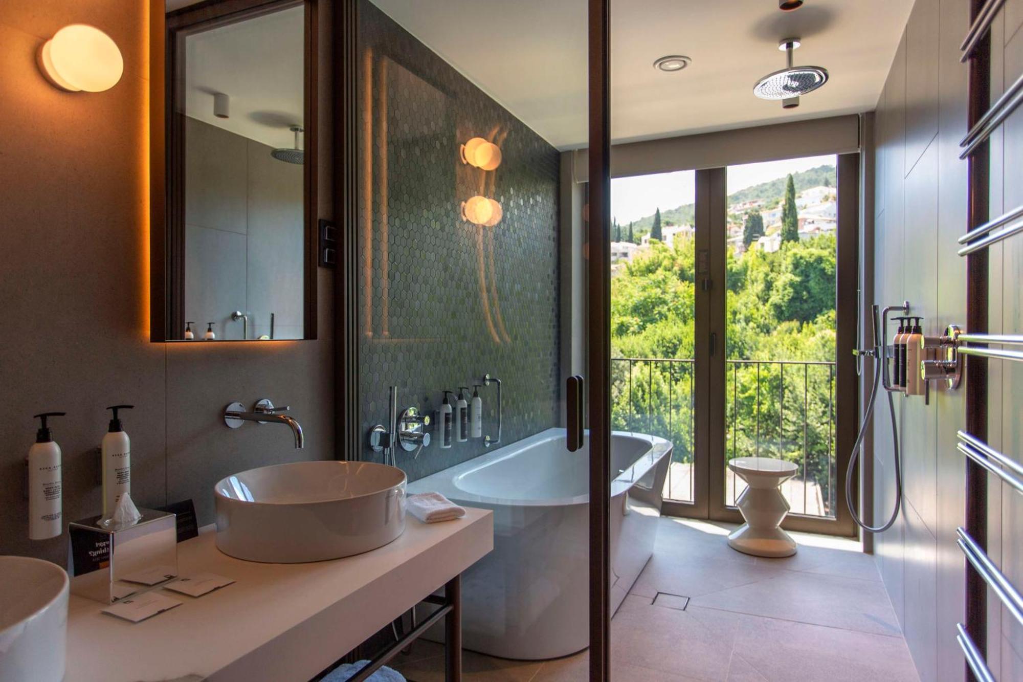 Keight Hotel Opatija, Curio Collection By Hilton Luaran gambar